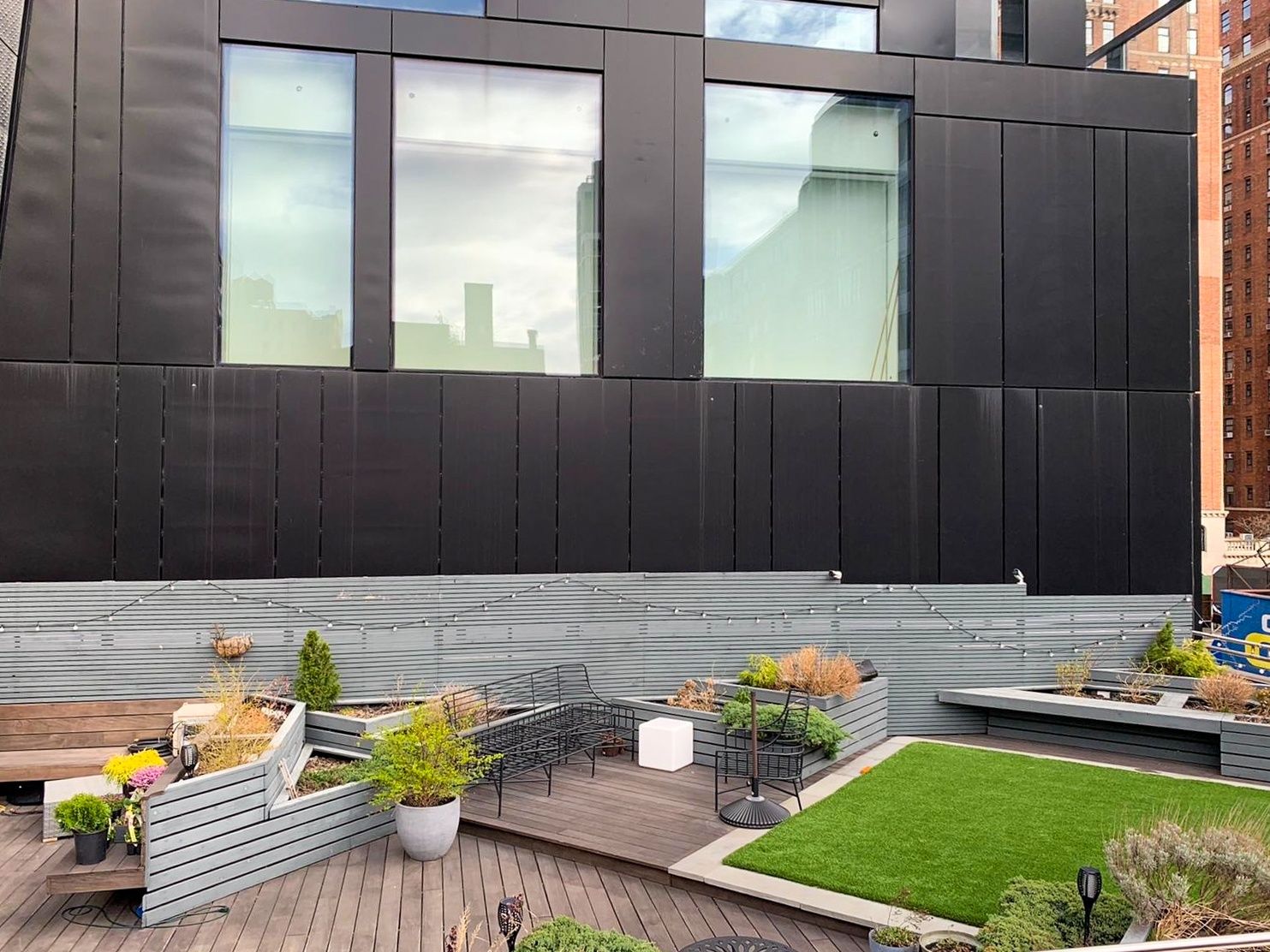 A picture of a private green roof just off the Manhattan highline.